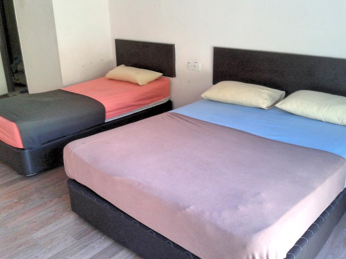 Hotel Buddy Hotel, *